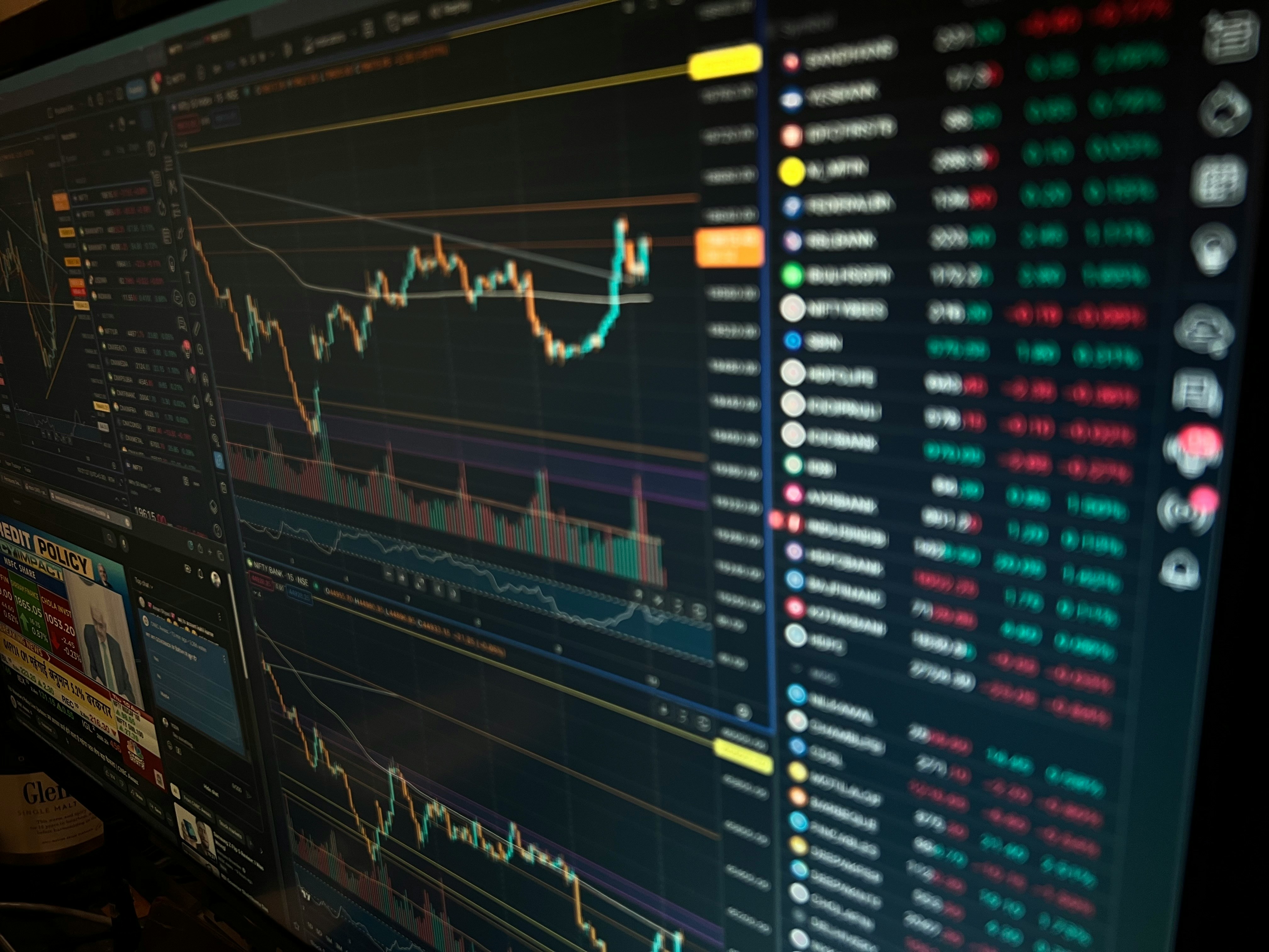 Abstract geometric visualization representing quantitative trading systems